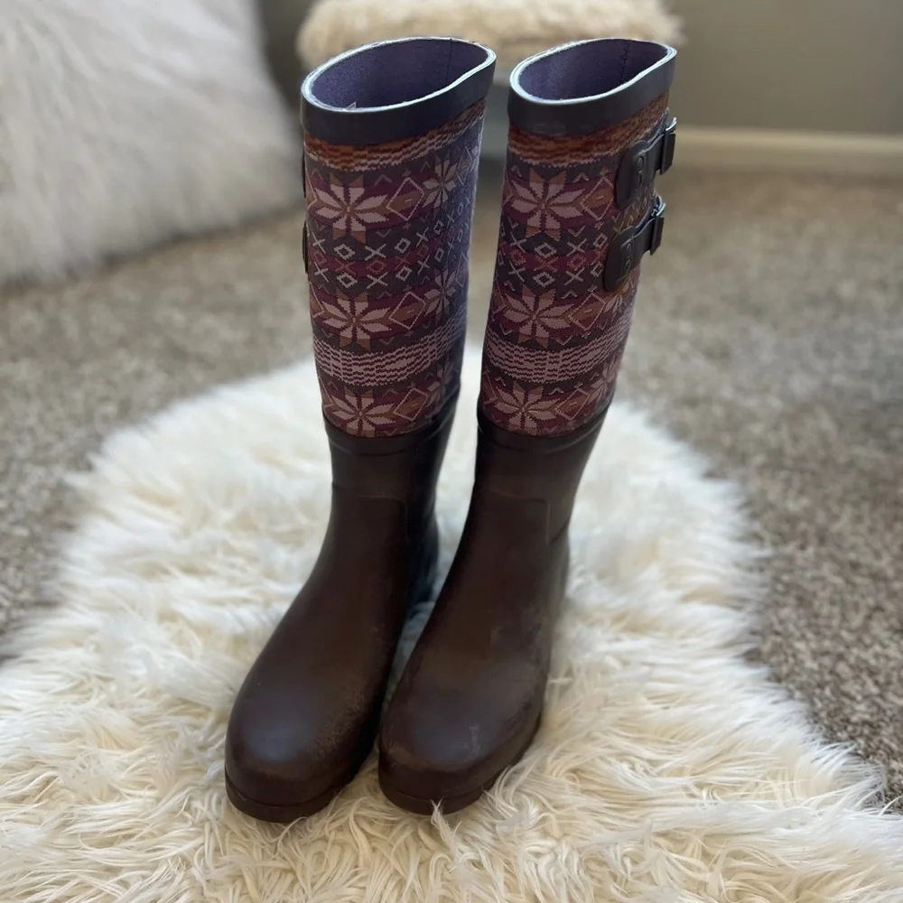 Ugg | Dark Mauve Patterned Rainboots - Picture 2 of 11